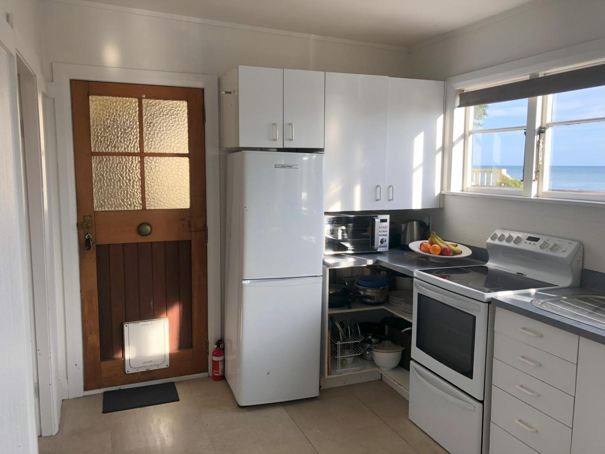 惠灵顿Seafront Haven In Island Bay With Deck, Outdoor Bath, And Parking公寓 外观 照片