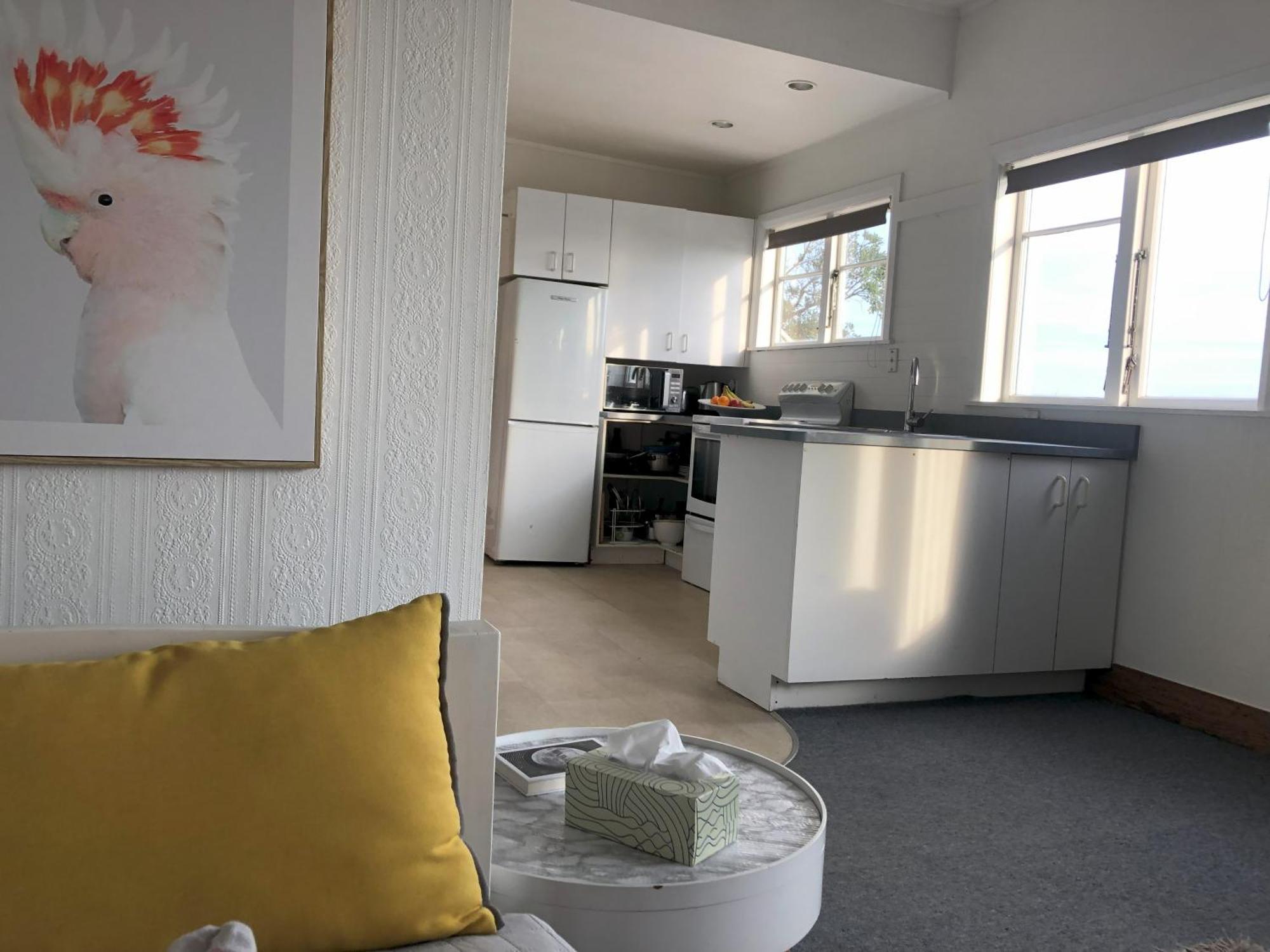 惠灵顿Seafront Haven In Island Bay With Deck, Outdoor Bath, And Parking公寓 外观 照片
