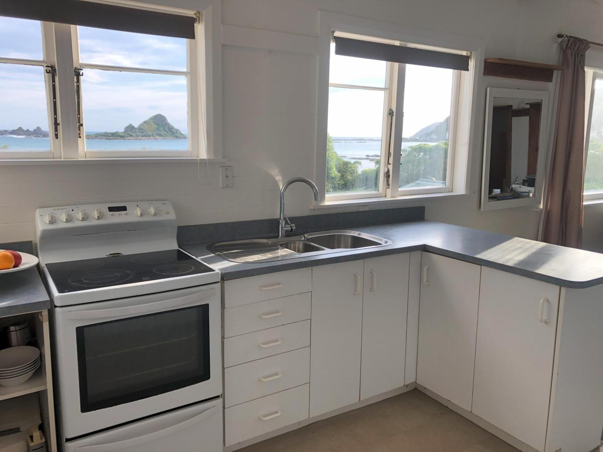 惠灵顿Seafront Haven In Island Bay With Deck, Outdoor Bath, And Parking公寓 外观 照片